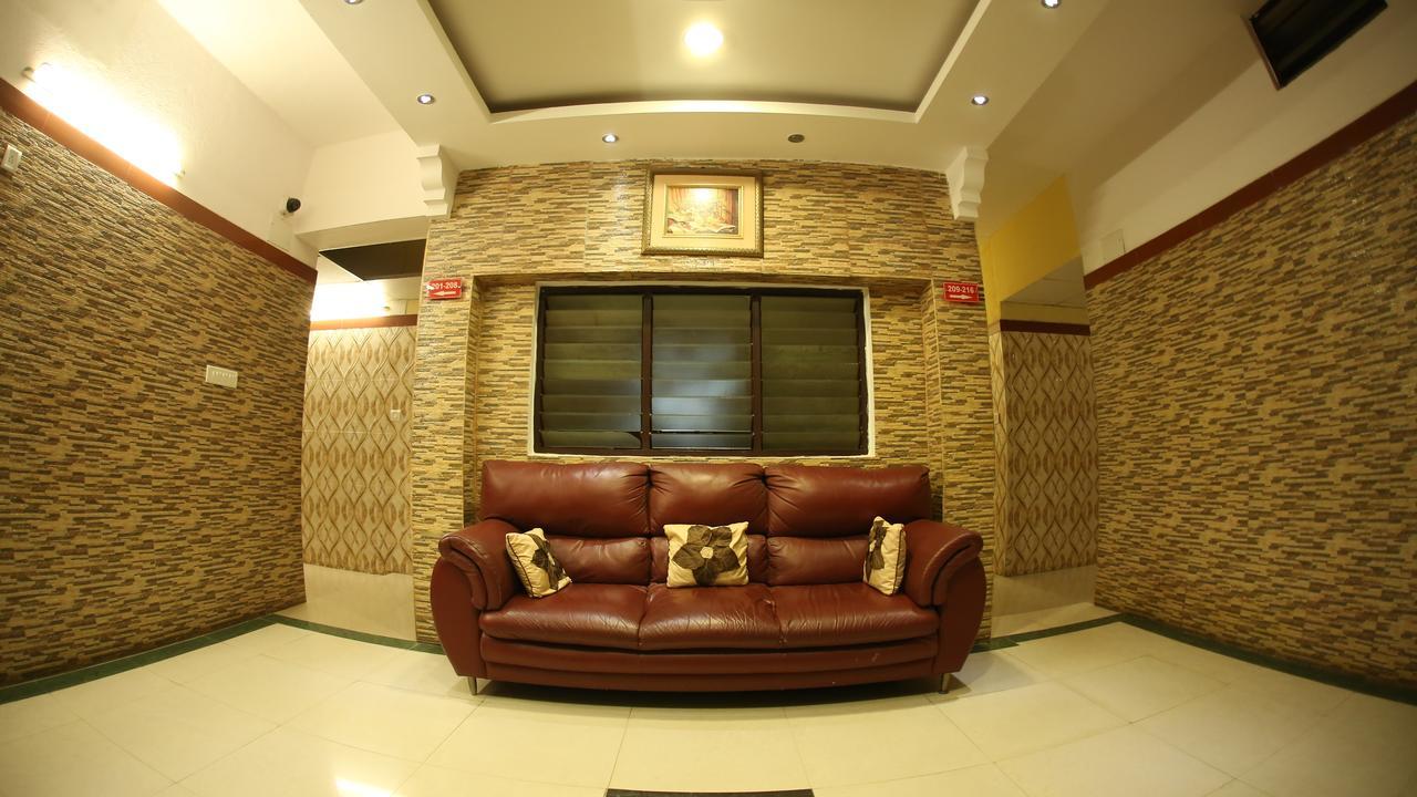 Hotel Venkat Presidency Bangalore Luaran gambar