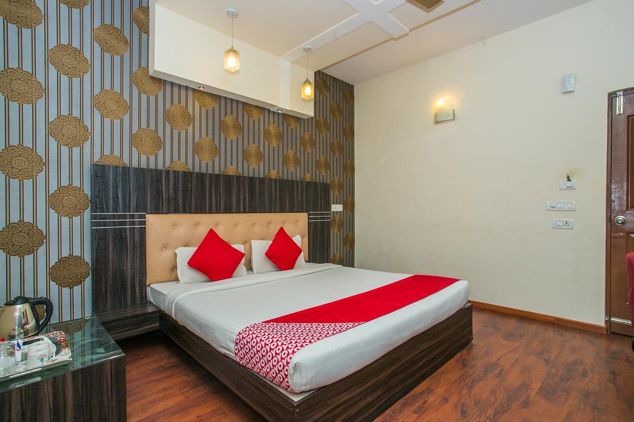 Hotel Venkat Presidency Bangalore Luaran gambar