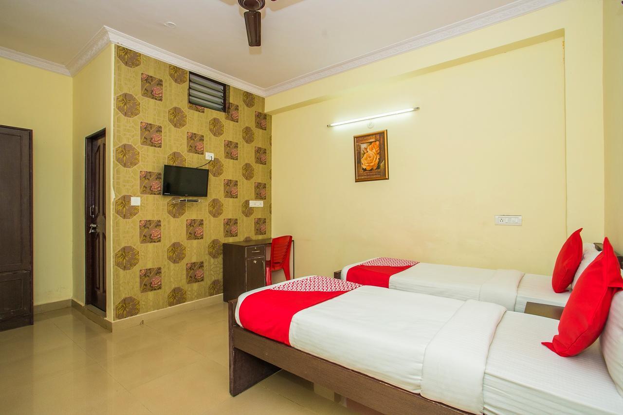 Hotel Venkat Presidency Bangalore Luaran gambar