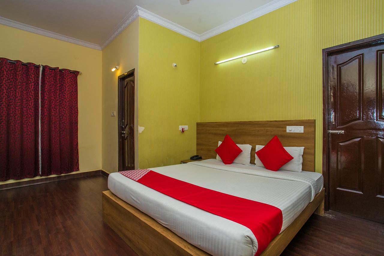 Hotel Venkat Presidency Bangalore Luaran gambar