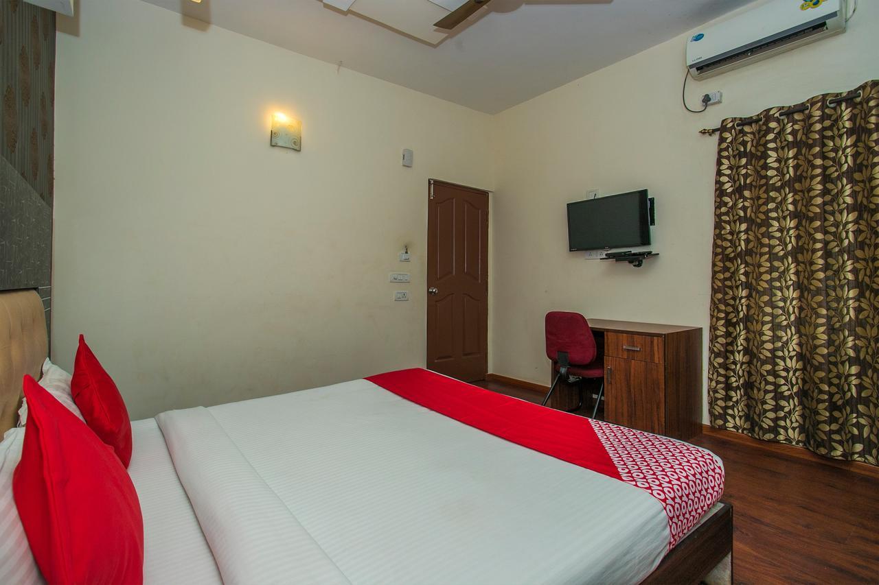 Hotel Venkat Presidency Bangalore Luaran gambar